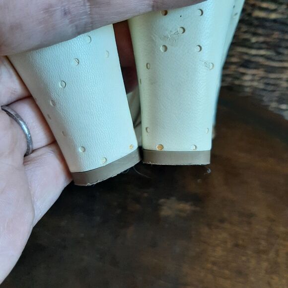 CHANEL Peep Toe Mary Jane Pumps 38 Cream Perforated Leather Heels Logo Old Money - Picture 10 of 15